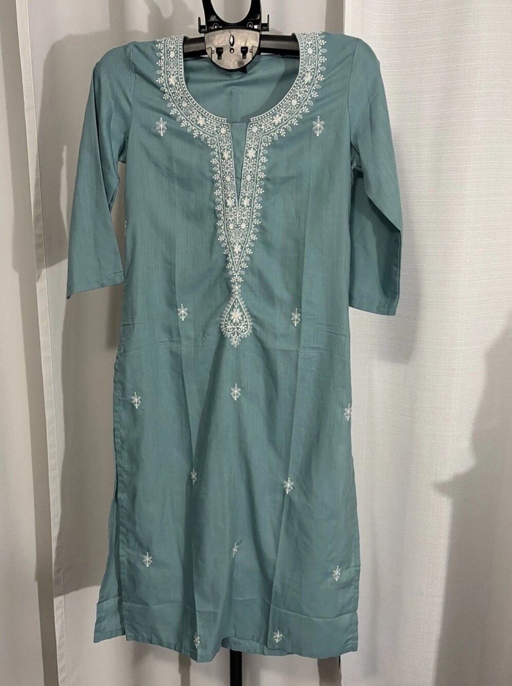 Teal Green Embroidered Kameez Women’s Size Medium